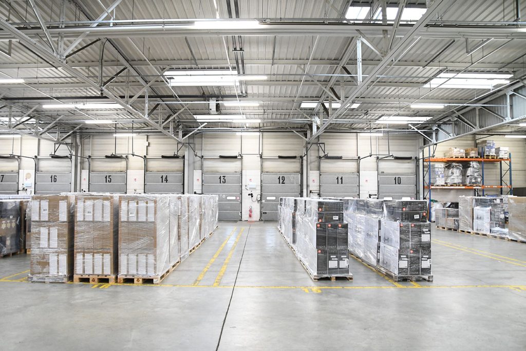 Location de surfaces et service de stockage